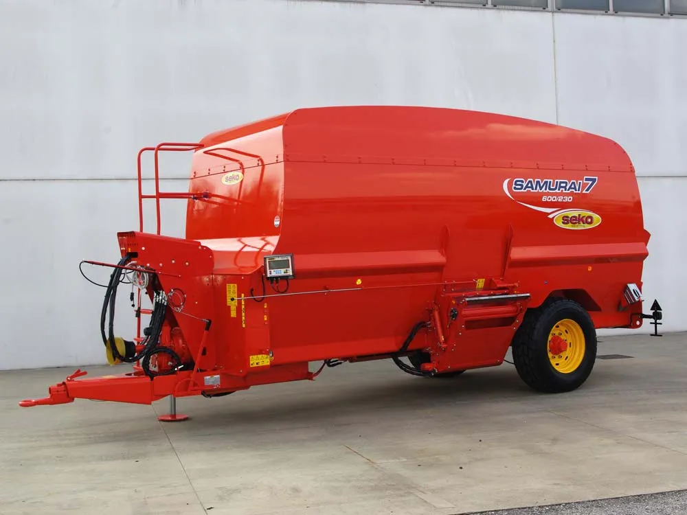 Orange SEKO SAMURAI 7 mixervagn